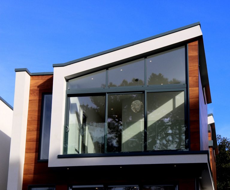 Okna HST – nowoczesne okna balkonowe i tarasowe
